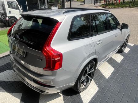 2023-Volvo-XC90-B5-Ultimate-Dark-AWD-Mild-Hybrid_2