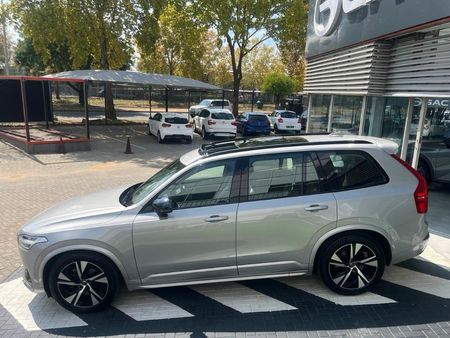 2023-Volvo-XC90-B5-Ultimate-Dark-AWD-Mild-Hybrid_5