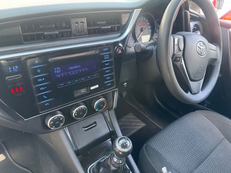 2017-Toyota-Corolla-13-Prestige_9