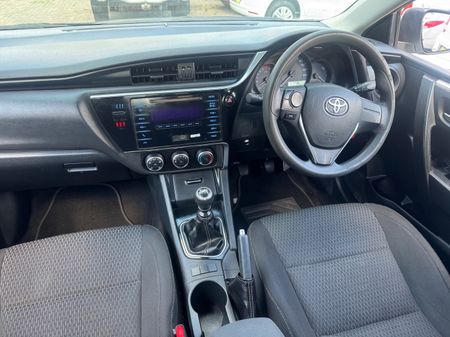 2017-Toyota-Corolla-13-Prestige_4