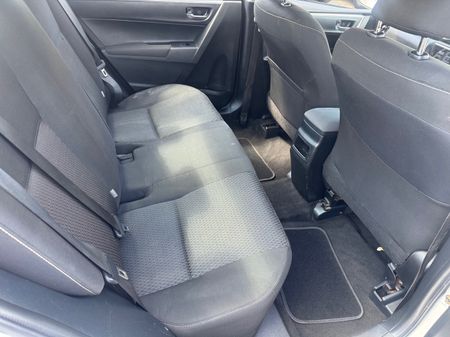 2017-Toyota-Corolla-13-Prestige_8
