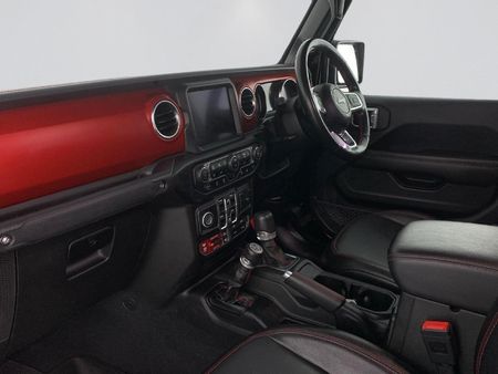 2023-Jeep-Gladiator-Rubicon-36-4x4-Auto-Double-Cab_12