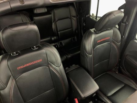 2023-Jeep-Gladiator-Rubicon-36-4x4-Auto-Double-Cab_16
