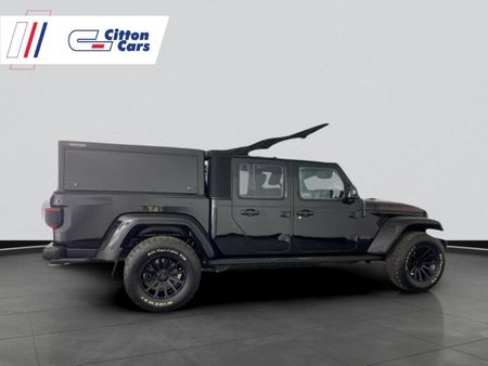 2023-Jeep-Gladiator-Rubicon-36-4x4-Auto-Double-Cab_3