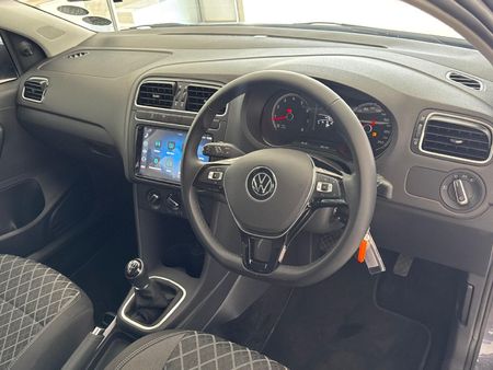 2025-Volkswagen-Polo-Vivo-16-Style_9