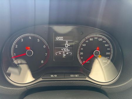 2025-Volkswagen-Polo-Vivo-16-Style_11