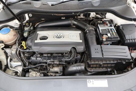 2014-Volkswagen-Passat-18-TSI-Comfortline-Auto-118kW_23