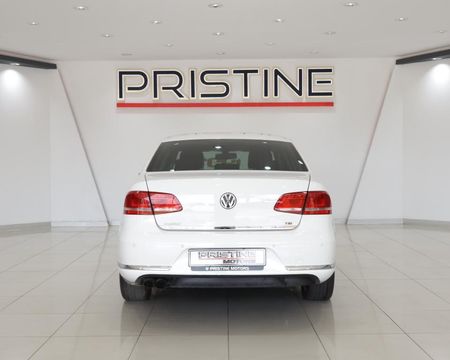 2014-Volkswagen-Passat-18-TSI-Comfortline-Auto-118kW_4