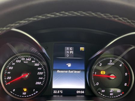 2016-Mercedes-Benz-V-Class-V-250-Bluetec-Avantgarde-Auto_2