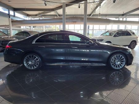2024-Mercedes-Benz-S-Class-S-350d_3