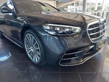2024-Mercedes-Benz-S-Class-S-350d_4