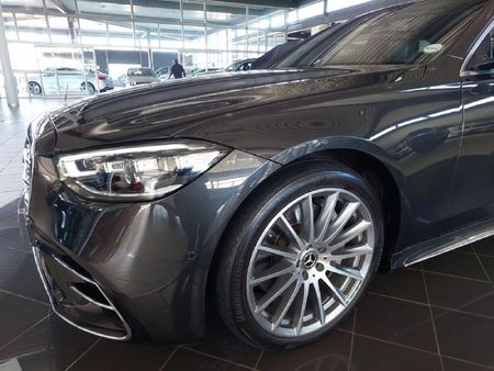 2024-Mercedes-Benz-S-Class-S-350d_5