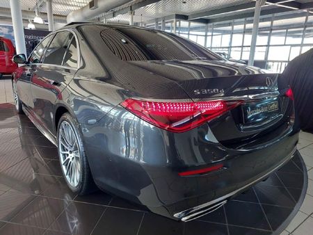 2024-Mercedes-Benz-S-Class-S-350d_6