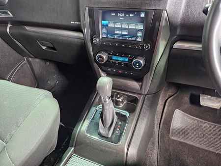 2023-Mahindra-Pik-Up-22-mHawk-S11-Auto-Double-Cab_14