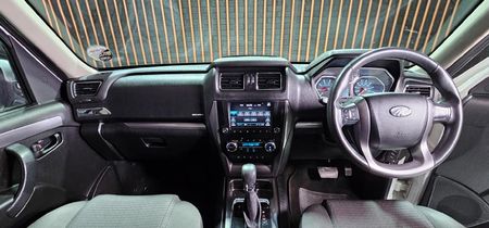 2023-Mahindra-Pik-Up-22-mHawk-S11-Auto-Double-Cab_22