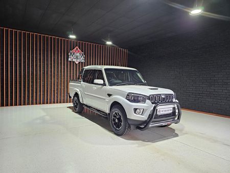 2023-Mahindra-Pik-Up-22-mHawk-S11-Auto-Double-Cab_2