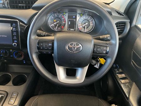 2025-Toyota-Hilux-24-GD-6-Raider-4x4-Auto-Double-Cab_16