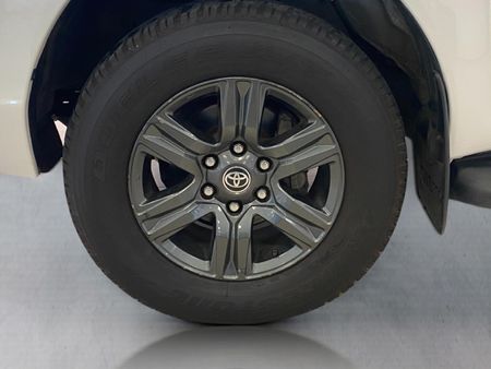 2025-Toyota-Hilux-24-GD-6-Raider-4x4-Auto-Double-Cab_20