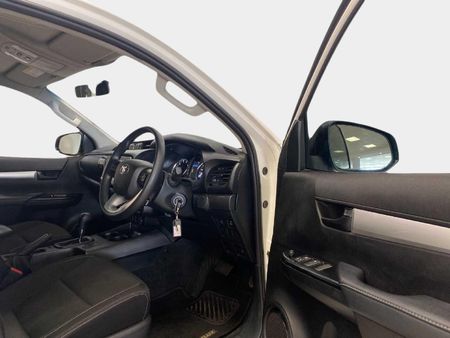 2025-Toyota-Hilux-24-GD-6-Raider-4x4-Auto-Double-Cab_6