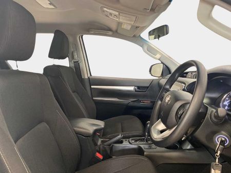 2025-Toyota-Hilux-24-GD-6-Raider-4x4-Auto-Double-Cab_8