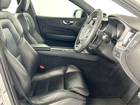 2021-Volvo-XC60-D4-R-Design-Auto-AWD_9
