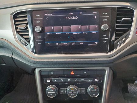 2021-Volkswagen-T-Roc-20-TSI-Design-4Motion-Auto_10