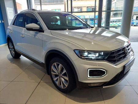 2021-Volkswagen-T-Roc-20-TSI-Design-4Motion-Auto_13
