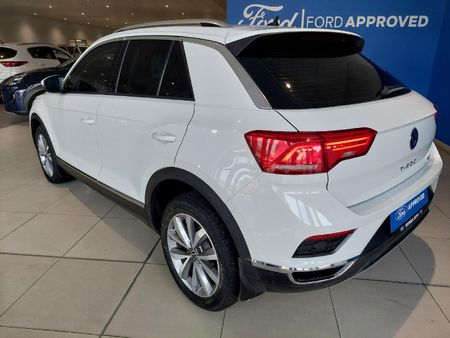 2021-Volkswagen-T-Roc-20-TSI-Design-4Motion-Auto_14
