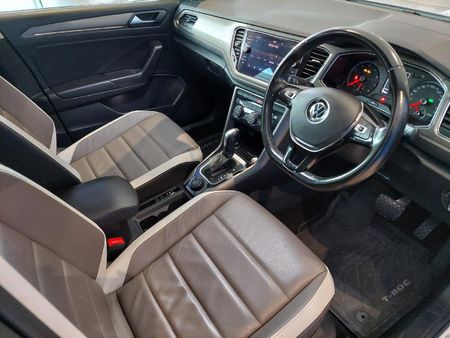 2021-Volkswagen-T-Roc-20-TSI-Design-4Motion-Auto_2