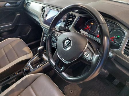 2021-Volkswagen-T-Roc-20-TSI-Design-4Motion-Auto_3