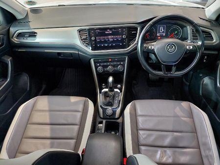 2021-Volkswagen-T-Roc-20-TSI-Design-4Motion-Auto_5