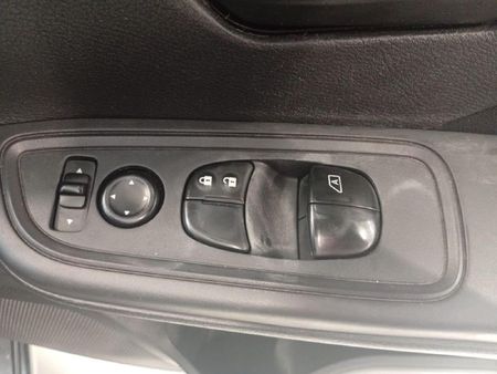2020-Nissan-Micra-900T-Visia_22