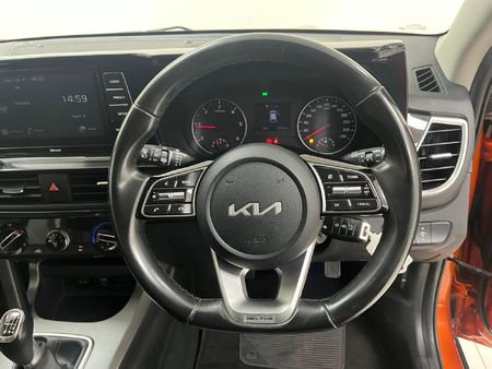 2022-Kia-Seltos-15D-EX_15