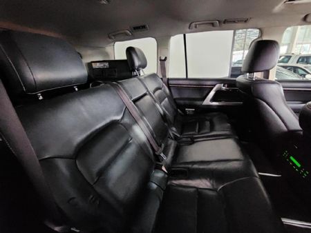 2013-Toyota-Land-Cruiser-200-45-D-V8-VX-Auto_12