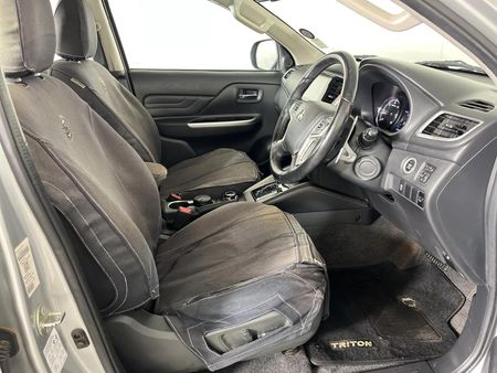2019-Mitsubishi-Triton-24-Di-Dc-4x4-Auto-Double-Cab_9
