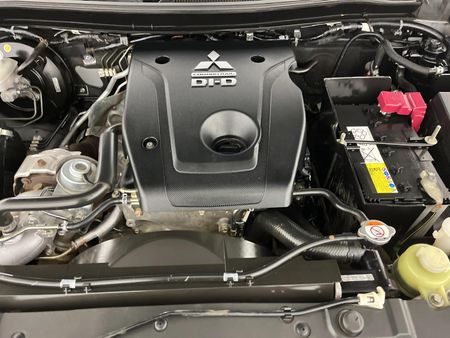 2019-Mitsubishi-Triton-24-Di-Dc-4x4-Auto-Double-Cab_13