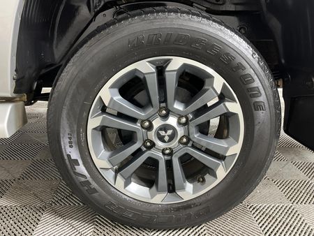 2019-Mitsubishi-Triton-24-Di-Dc-4x4-Auto-Double-Cab_6