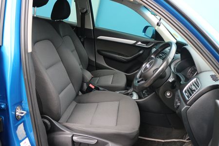 2017-Audi-Q3-20-TFSI-quattro-Auto-132kW_4