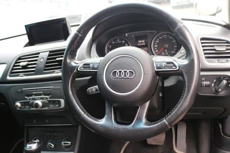 2017-Audi-Q3-20-TFSI-quattro-Auto-132kW_6