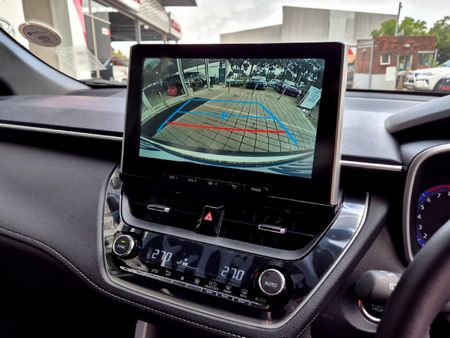 2026-Toyota-Corolla-Cross-18-XS_11
