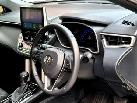 2026-Toyota-Corolla-Cross-18-XS_17