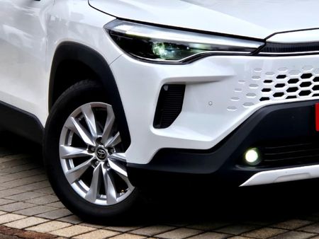 2026-Toyota-Corolla-Cross-18-XS_6