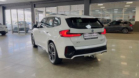 2024-BMW-X1-sDrive18i-M-Sport_4
