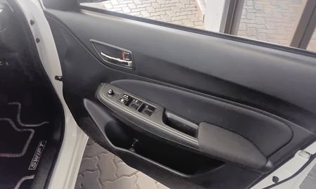 2023-Suzuki-Swift-12-GL_9