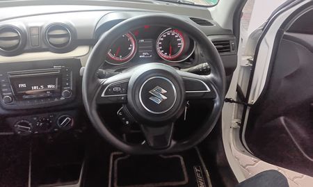 2023-Suzuki-Swift-12-GL_12