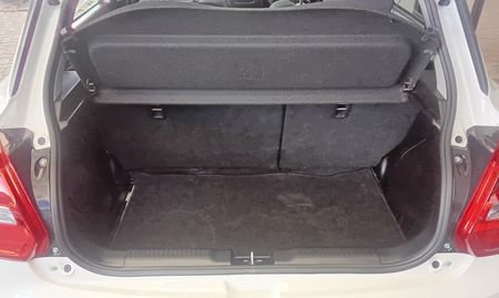 2023-Suzuki-Swift-12-GL_4