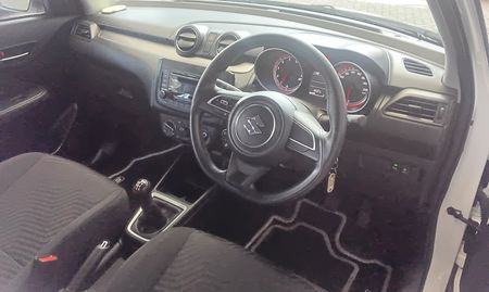 2023-Suzuki-Swift-12-GL_8