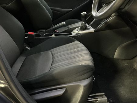 2017-Mazda-2-15-Active-5-dr_12