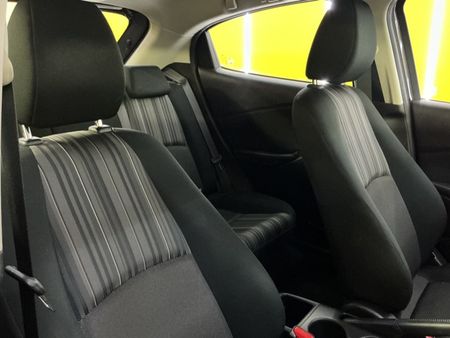 2017-Mazda-2-15-Active-5-dr_13