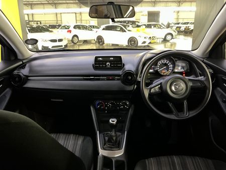 2017-Mazda-2-15-Active-5-dr_14